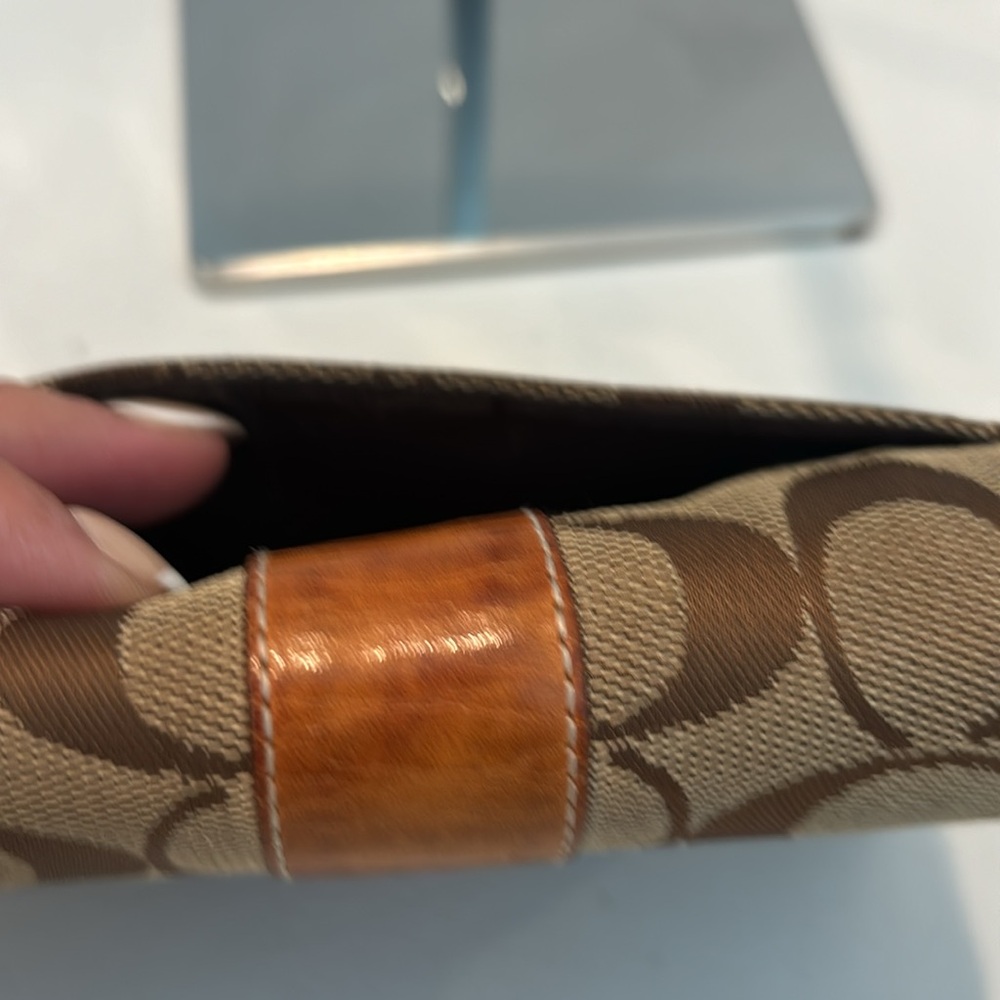 Vintage Coach Wallet - Picture 3 of 17